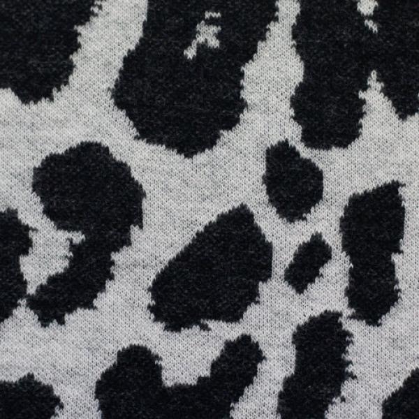 Jacquard-Jersey Ottoman Emily mit schwarzem Leo auf Naturweiß